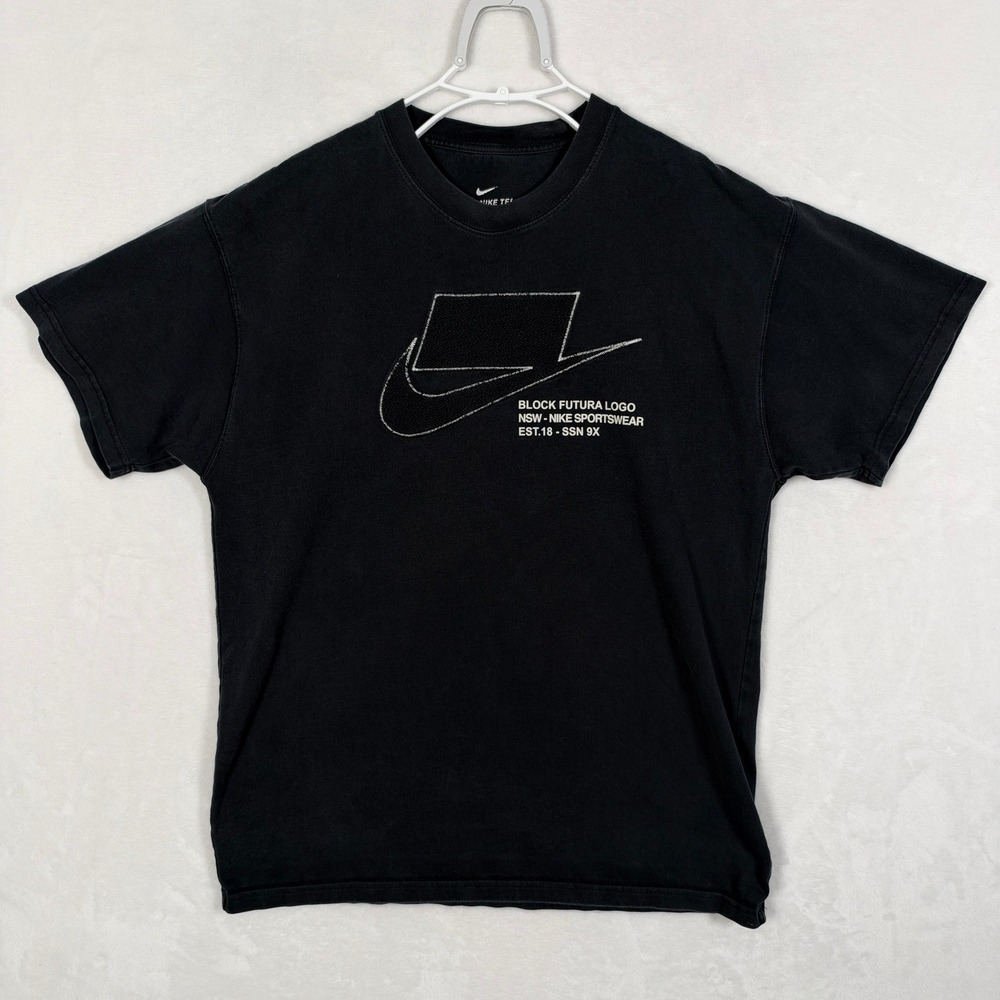 Nike Sportswear Mens Black Block Futura Logo Graphic Tee CV0073-010 Size M